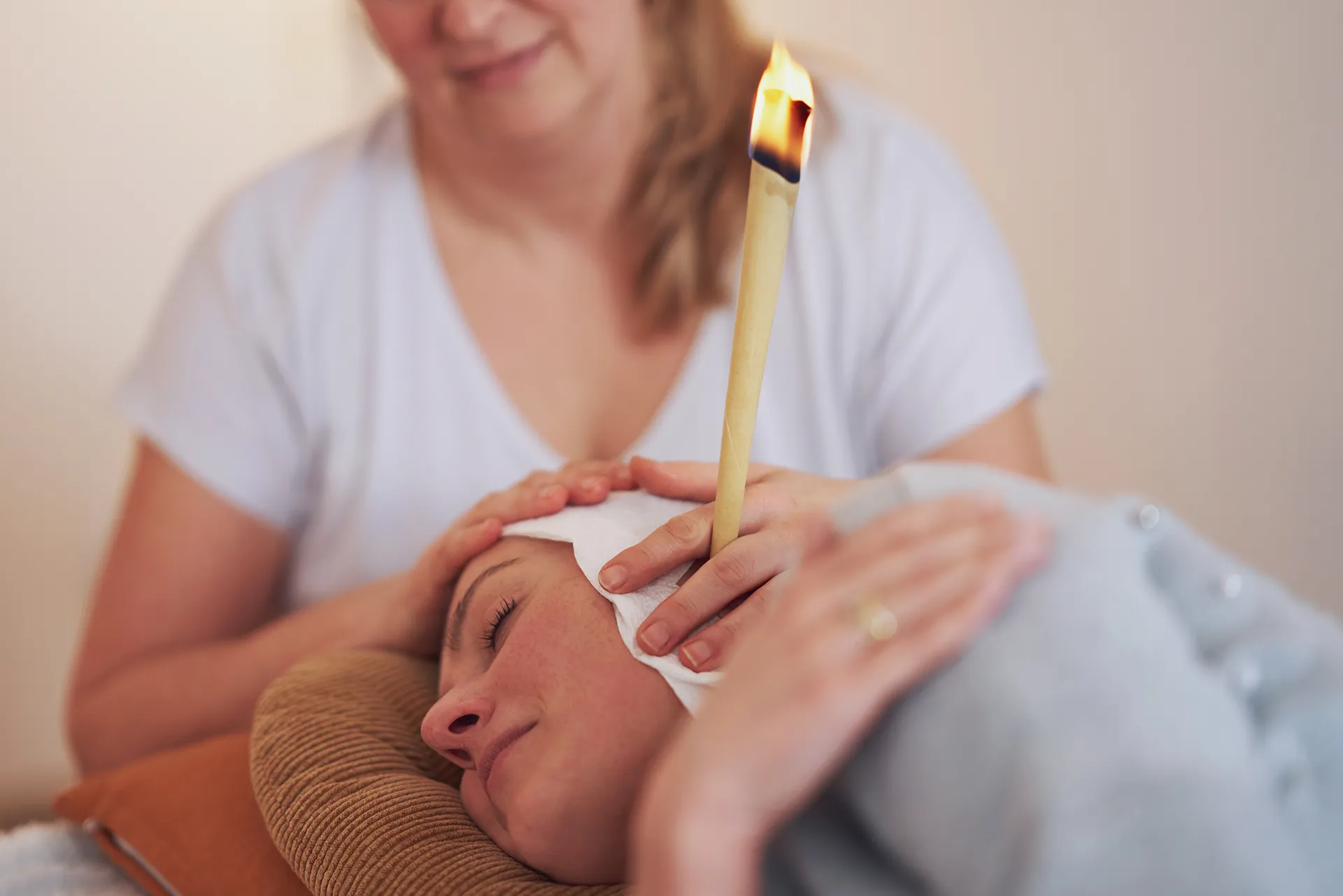 picture of woman having candle therapy concha 2023 11 27 05 28 51 utc